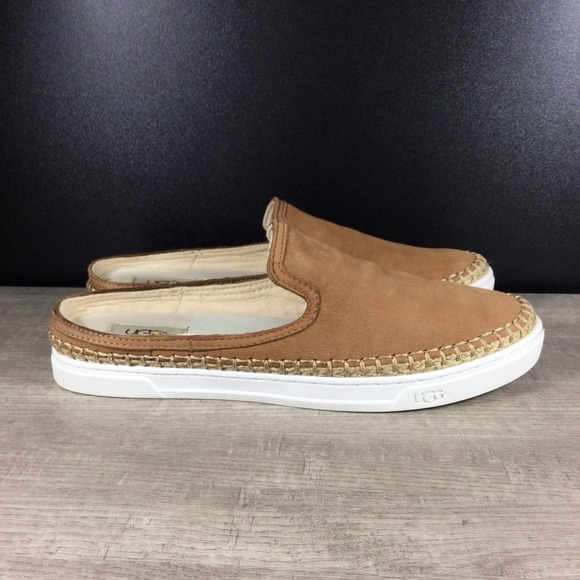 ugg caleel slip on